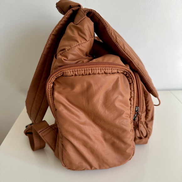 SOLD❗️Caraa Cirrus Medium Backpack in Clay - Picture 4 of 12